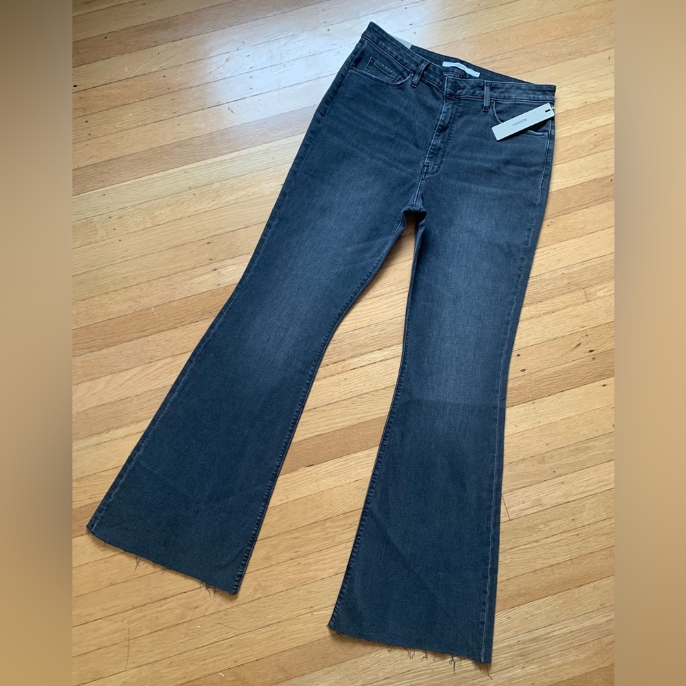 NWT HUDSON HOLLY HI-RISE FLARED WASHED BLACK RAW HEM SOFT STRETCH JEANS SIZE 33 - Picture 3 of 16